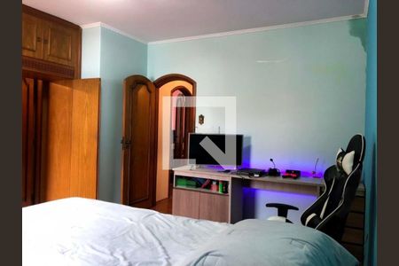 Casa à venda com 3 quartos, 241m² em Vila Canero, São Paulo