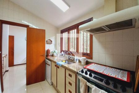 Cozinha de casa de condomínio à venda com 4 quartos, 363m² em Jardim das Palmeiras, Campinas