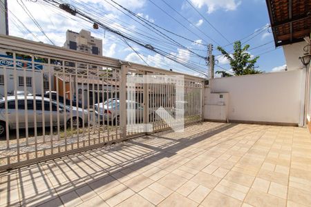 Garagem de casa à venda com 8 quartos, 270m² em Vila Angelino Rossi, Campinas