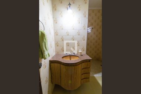 Banheiro de casa à venda com 8 quartos, 270m² em Vila Angelino Rossi, Campinas