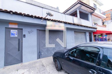 Fachada de casa para alugar com 1 quarto, 75m² em Jardim Santana, Cotia