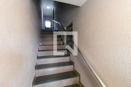 Escadas de casa para alugar com 1 quarto, 75m² em Jardim Santana, Cotia