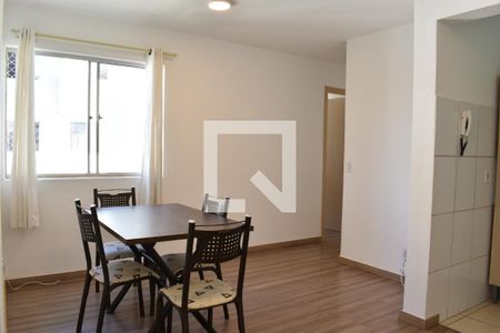Sala de apartamento para alugar com 2 quartos, 42m² em Santa Cândida, Curitiba