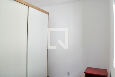 Quarto 2 de apartamento para alugar com 2 quartos, 42m² em Santa Cândida, Curitiba