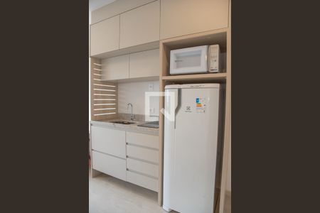 Cozinha de kitnet/studio para alugar com 1 quarto, 26m² em Jardim das Acacias, São Paulo