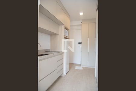 Cozinha de kitnet/studio para alugar com 1 quarto, 26m² em Jardim das Acacias, São Paulo