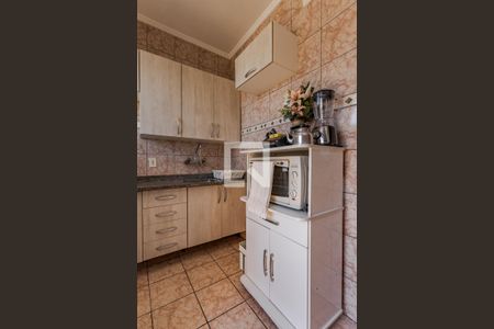Cozinha de apartamento à venda com 3 quartos, 82m² em São Sebastião, Porto Alegre