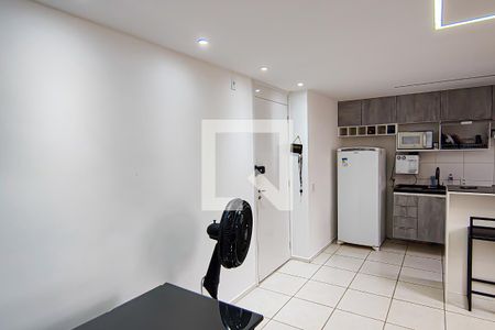 sala de apartamento para alugar com 2 quartos, 43m² em Curicica, Rio de Janeiro
