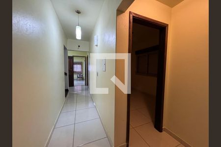 Corredor  de casa para alugar com 3 quartos, 100m² em Santos Dumont, São Leopoldo