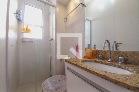 Banheiro de apartamento à venda com 2 quartos, 49m² em Ponte Pequena, Valinhos
