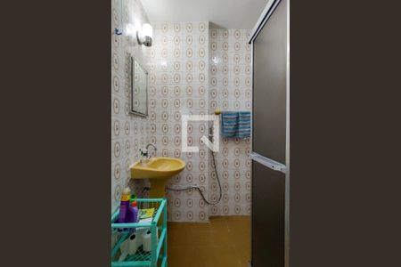 Banheiro de apartamento para alugar com 1 quarto, 55m² em Solemar, Praia Grande