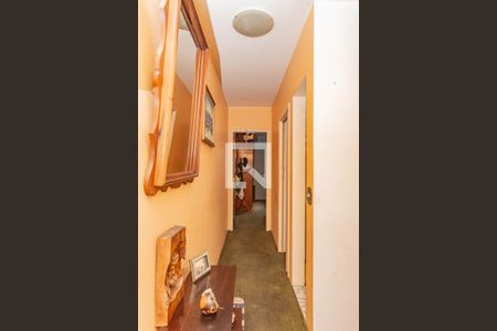 Corredor de casa à venda com 3 quartos, 200m² em Jardim Santa Cruz (sacoma), São Paulo