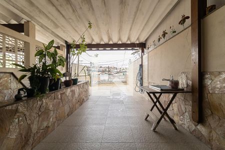 Varanda de casa à venda com 3 quartos, 130m² em Vila Moraes, São Paulo