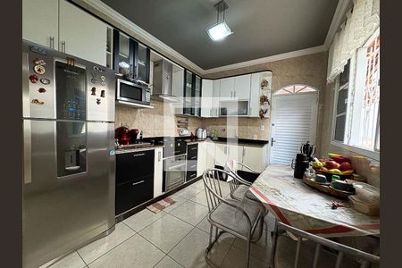 Cozinha de casa para alugar com 4 quartos, 242m² em Castelo, Belo Horizonte