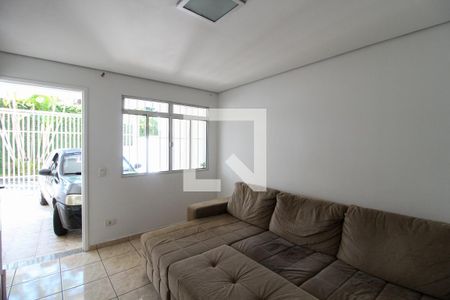 Sala de casa de condomínio para alugar com 2 quartos, 81m² em Jardim Ivana, São Paulo