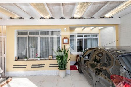 Garagem de casa à venda com 4 quartos, 179m² em Jardim Internacional, São Paulo