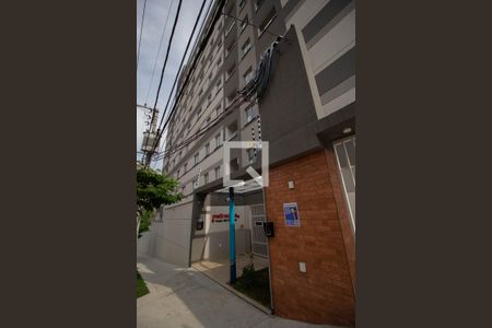 Fachada + Placa de apartamento para alugar com 2 quartos, 29m² em Vila Mangalot, São Paulo