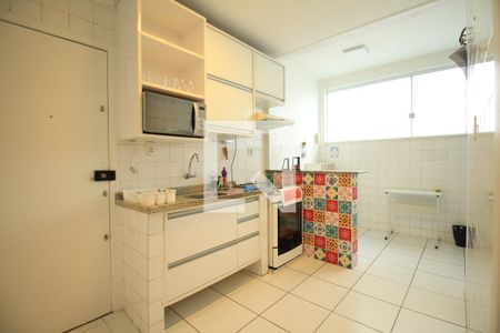 Cozinha e Área de Serviço de apartamento para alugar com 3 quartos, 108m² em Canela, Salvador