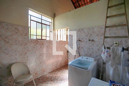 Área de Serviço de casa à venda com 4 quartos, 189m² em Nova Cachoeirinha, Belo Horizonte