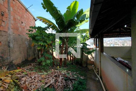 Jardim lateral de casa à venda com 4 quartos, 189m² em Nova Cachoeirinha, Belo Horizonte