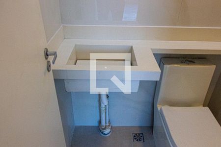 Banheiro de apartamento para alugar com 2 quartos, 43m² em Vila Isa, São Paulo