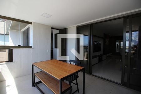Sala - Varanda de apartamento à venda com 4 quartos, 131m² em Barra da Tijuca, Rio de Janeiro