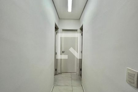 Corredor de apartamento para alugar com 2 quartos, 67m² em Jardim Prudência, São Paulo