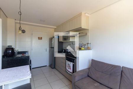 Sala/Cozinha de apartamento à venda com 2 quartos, 35m² em Vila Carmosina, São Paulo