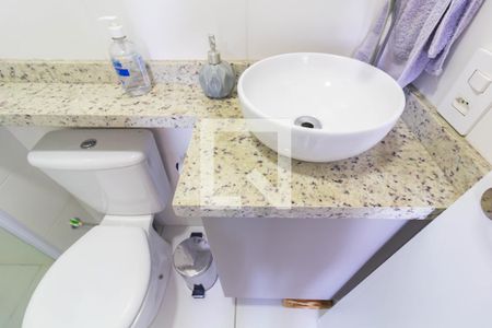 Banheiro de apartamento à venda com 2 quartos, 35m² em Vila Carmosina, São Paulo