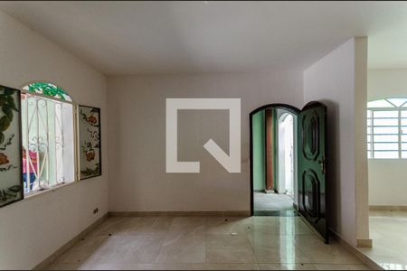 Sala de casa para alugar com 3 quartos, 300m² em Conjunto Residencial Vista Verde, São Paulo