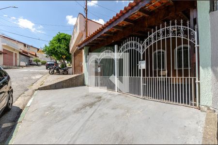 Fachada de casa para alugar com 3 quartos, 300m² em Conjunto Residencial Vista Verde, São Paulo