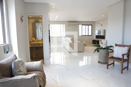 Sala de apartamento à venda com 3 quartos, 200m² em Setor Bueno, Goiânia