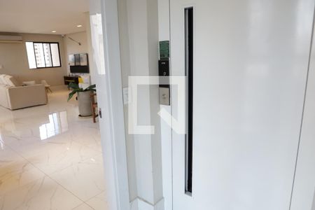 Sala de apartamento à venda com 3 quartos, 200m² em Setor Bueno, Goiânia