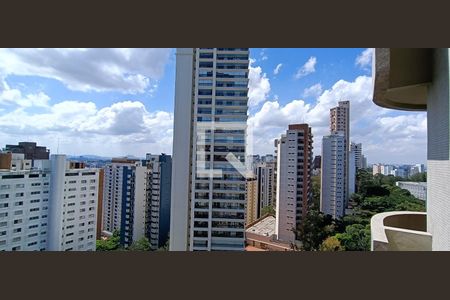 Vista da Suíte 2 de apartamento à venda com 4 quartos, 228m² em Vila Suzana, São Paulo