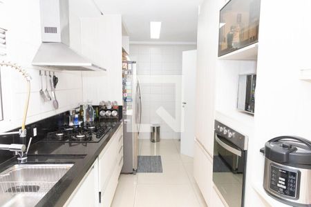 Cozinha de apartamento à venda com 2 quartos, 115m² em Vila Santo Antonio, Guarulhos