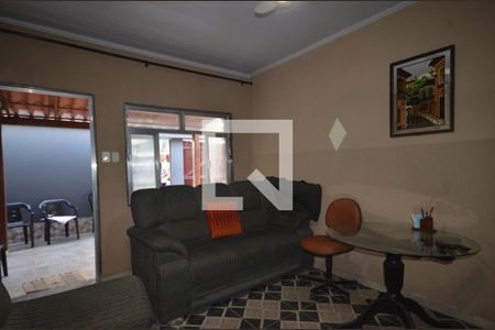 Sala de casa para alugar com 2 quartos, 240m² em Guaratiba, Rio de Janeiro