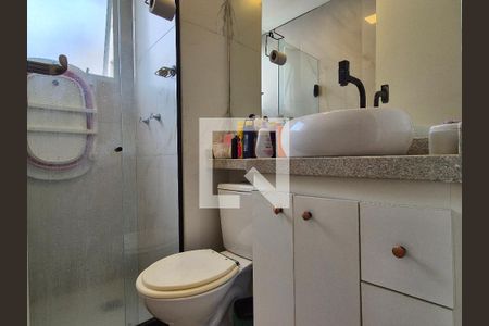 Banheiro de apartamento para alugar com 2 quartos, 44m² em Vargem Pequena, Rio de Janeiro