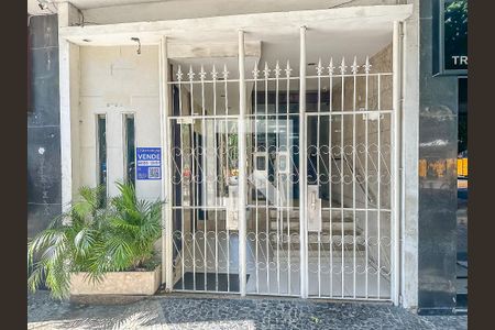 Placa de apartamento à venda com 4 quartos, 137m² em Laranjeiras, Rio de Janeiro