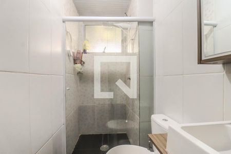 Banheiro de apartamento à venda com 3 quartos, 72m² em Rubem Berta, Porto Alegre