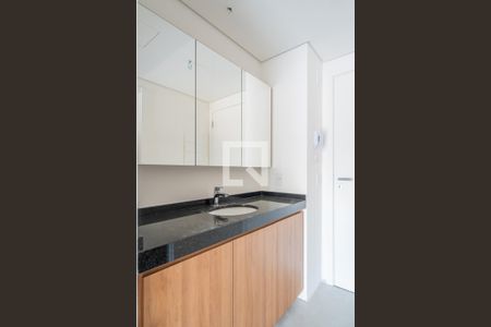 Banheiro de apartamento à venda com 1 quarto, 33m² em Cidade Baixa, Porto Alegre