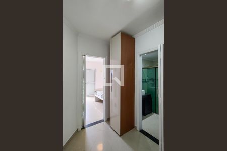 Closet da suíte de apartamento para alugar com 4 quartos, 168m² em Vila Tupi, Praia Grande