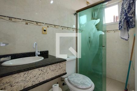Banheiro da Suíte 3 de apartamento para alugar com 4 quartos, 168m² em Vila Tupi, Praia Grande