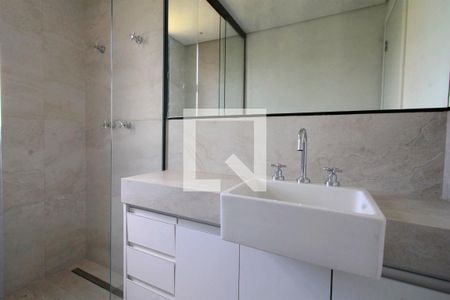 Banheiro da Suíte de apartamento à venda com 2 quartos, 81m² em Vila das Flores, Nova Lima