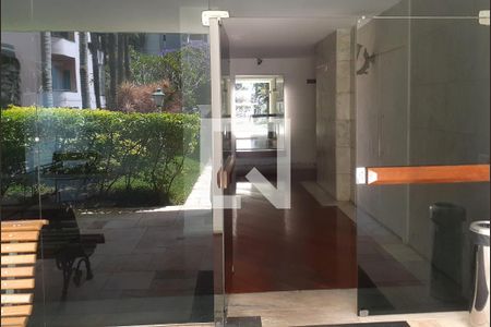 Entrada do edifício de apartamento à venda com 2 quartos, 160m² em Jardim Paulista, São Paulo