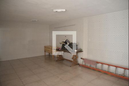 Quarto de Serviço de casa à venda com 2 quartos, 200m² em Santa Terezinha, Santo André