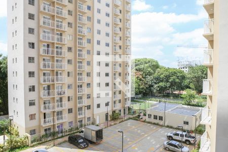 Vista da Sacada de apartamento à venda com 2 quartos, 35m² em Parque Industrial Tomas Edson, São Paulo