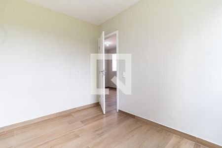Quarto 2 de apartamento para alugar com 2 quartos, 43m² em Vila Cristalia, São Paulo