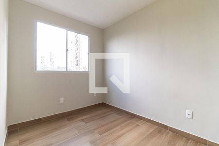 Quarto 2 de apartamento para alugar com 2 quartos, 43m² em Vila Cristalia, São Paulo