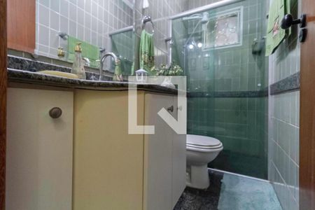 Banheiro social de casa à venda com 4 quartos, 180m² em Copacabana, Belo Horizonte