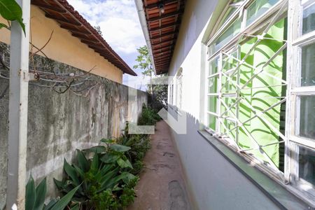 Corredor de casa à venda com 4 quartos, 180m² em Copacabana, Belo Horizonte